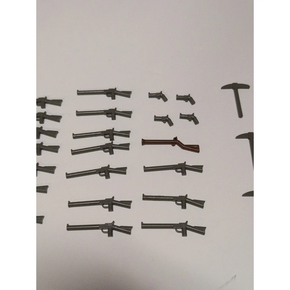 Vintage LEGO Bulk Weapons & Tools Lot - 17 Rifles, 4 Pistols, 1 Blunderbuss‎ +++